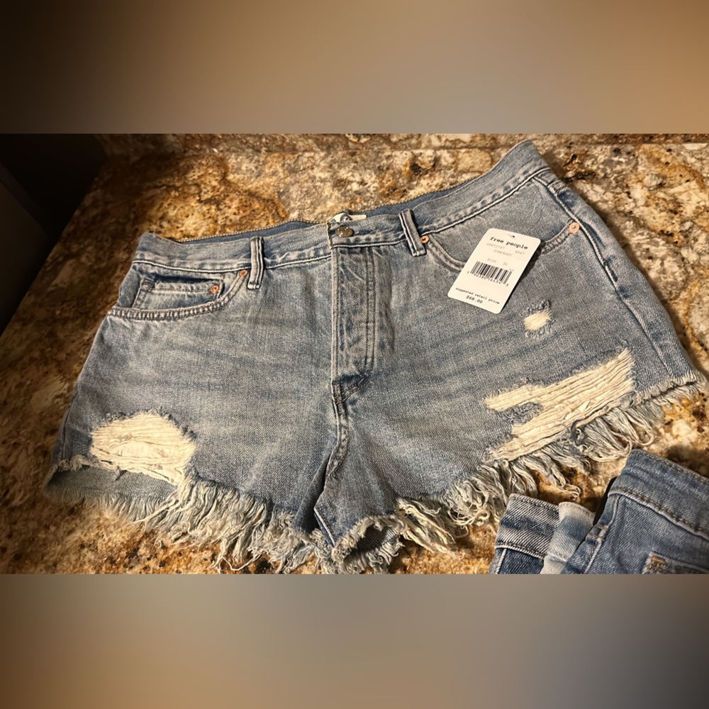 New with tags free people size 30 distressed shorts